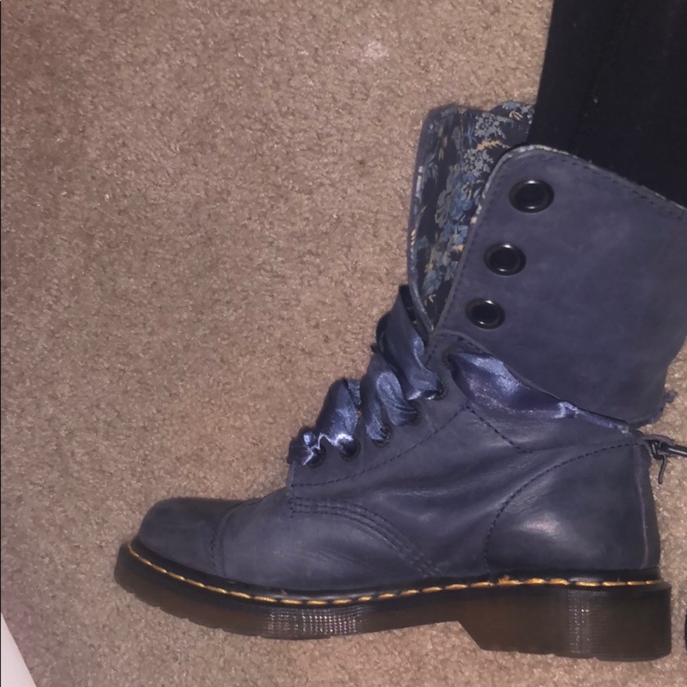 Doc marten royal blue with floral inside